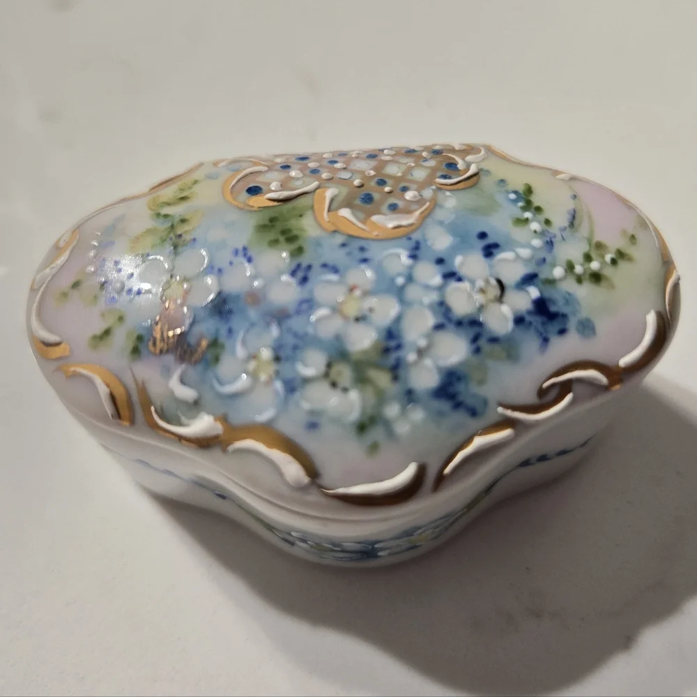 Limoges France Trinket Bowl Box With Lid Handpainted